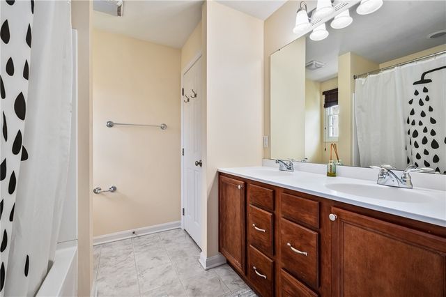 329 Marshall Heights Dr, Marshall, PA 15090