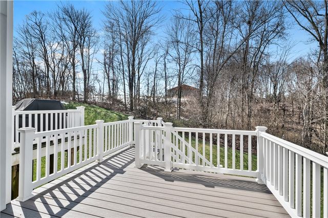 329 Marshall Heights Dr, Marshall, PA 15090