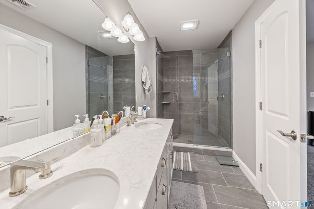 52 Brookview Circle 52, Bristol, CT 06010