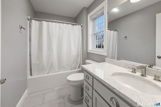 52 Brookview Circle 52, Bristol, CT 06010