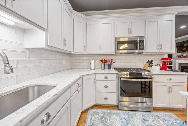 52 Brookview Circle 52, Bristol, CT 06010