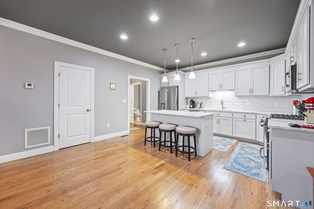 52 Brookview Circle 52, Bristol, CT 06010