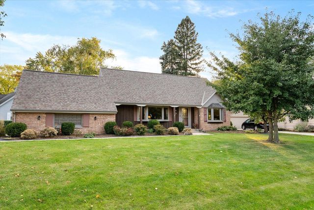 6101 N Alberta LANE, Glendale, WI 53217