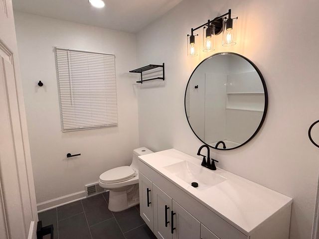 6145 N Dowling Avenue, Westland, MI 48185
