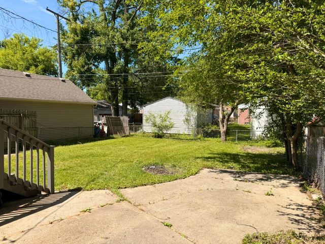 6145 N Dowling Avenue, Westland, MI 48185