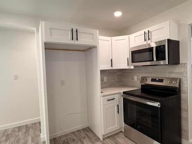6145 N Dowling Avenue, Westland, MI 48185