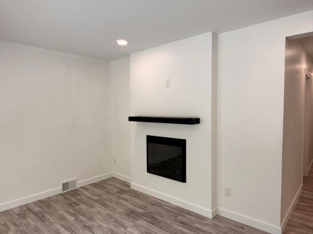 6145 N Dowling Avenue, Westland, MI 48185