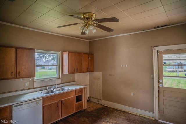 911 Dickel Avenue, Parkersburg, WV 26101