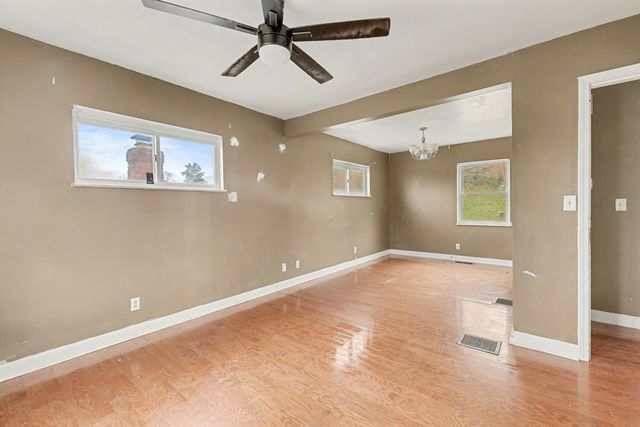 54 Pleasant Drive, Highland Heights, KY 41076