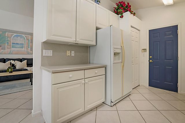 7008 SE Twin Oaks Circle, Stuart, FL 34997