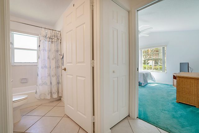 7008 SE Twin Oaks Circle, Stuart, FL 34997