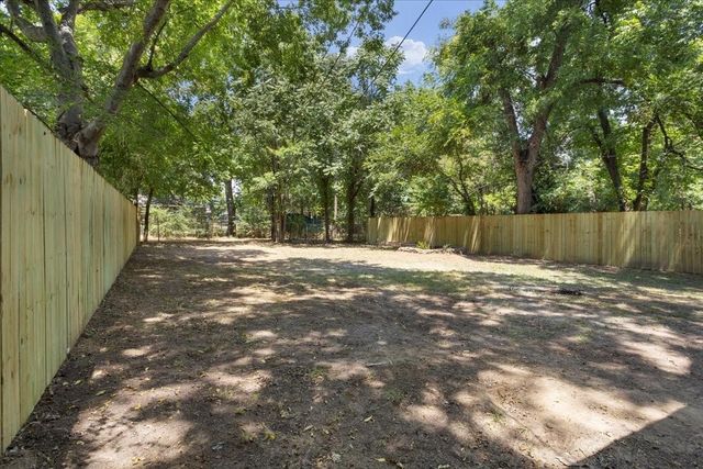 627 W Monterey Street, Denison, TX 75020