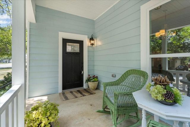 627 W Monterey Street, Denison, TX 75020