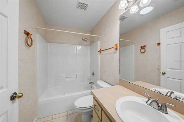 2437 NANTUCKET HARBOR LOOP 2437, Sun City Center, FL 33573