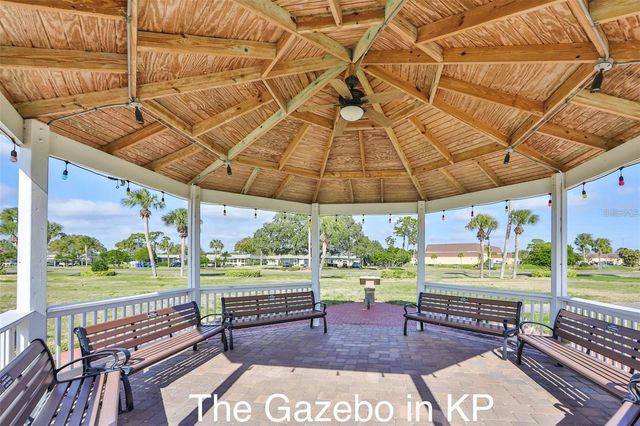 2437 NANTUCKET HARBOR LOOP 2437, Sun City Center, FL 33573
