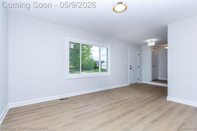3091 Heritage Drive, Troy, MI 48083