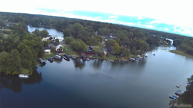 16185 Seymour Road, Argentine Township, MI 48451