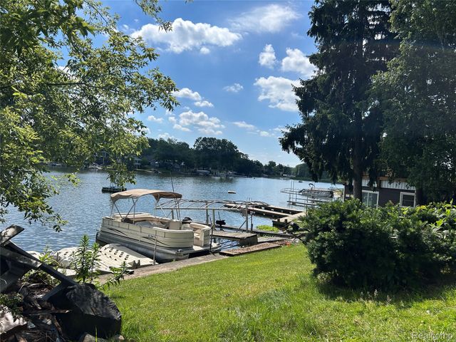 16185 Seymour Road, Argentine Township, MI 48451