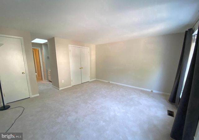 11198 SILENTWOOD LN, Reston, VA 20191