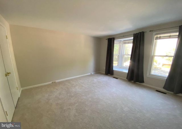 11198 SILENTWOOD LN, Reston, VA 20191
