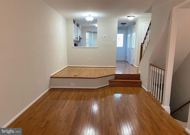 11198 SILENTWOOD LN, Reston, VA 20191