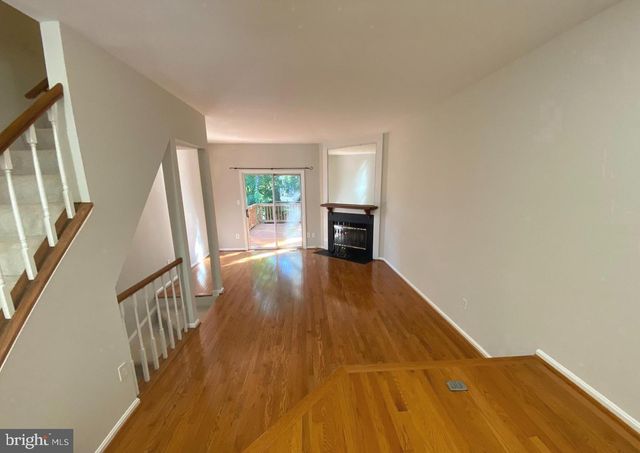 11198 SILENTWOOD LN, Reston, VA 20191