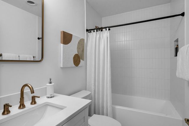 818 Bresslyn Rd, Nashville, TN 37205