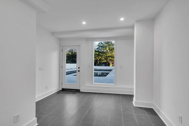 818 Bresslyn Rd, Nashville, TN 37205