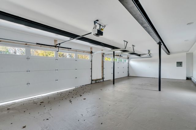 818 Bresslyn Rd, Nashville, TN 37205