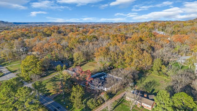 818 Bresslyn Rd, Nashville, TN 37205