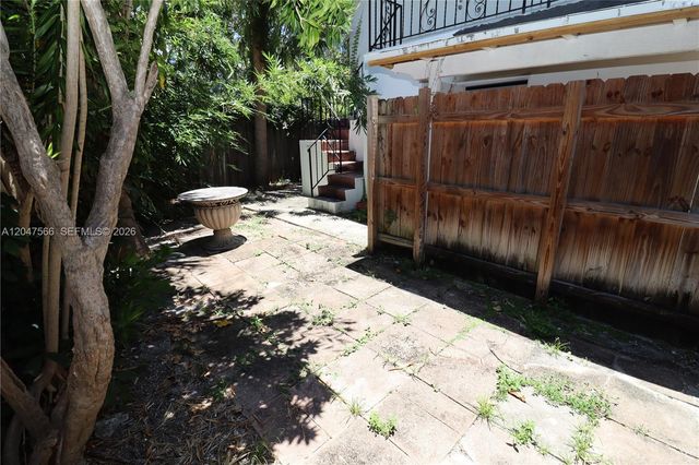 915 NE 16th Terrace 5, Fort Lauderdale, FL 33304