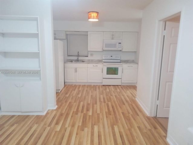 915 NE 16th Terrace 5, Fort Lauderdale, FL 33304