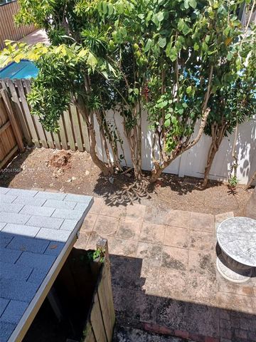 915 NE 16th Terrace 5, Fort Lauderdale, FL 33304