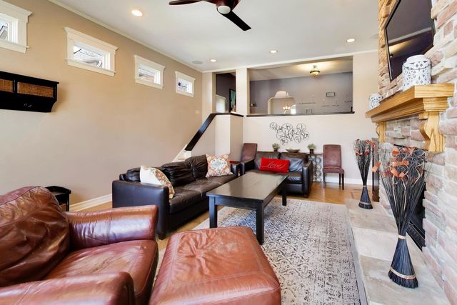 6548 N Oliphant Avenue, Chicago, IL 60631