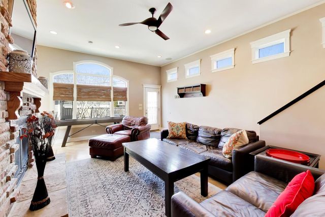 6548 N Oliphant Avenue, Chicago, IL 60631