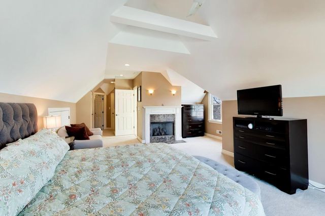 6548 N Oliphant Avenue, Chicago, IL 60631