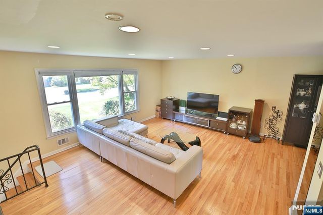 124 Lenox Avenue, Demarest, NJ 07627