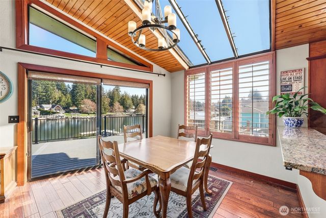 5322 S Island Drive E, Bonney Lake, WA 98391