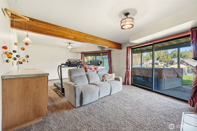 5322 S Island Drive E, Bonney Lake, WA 98391