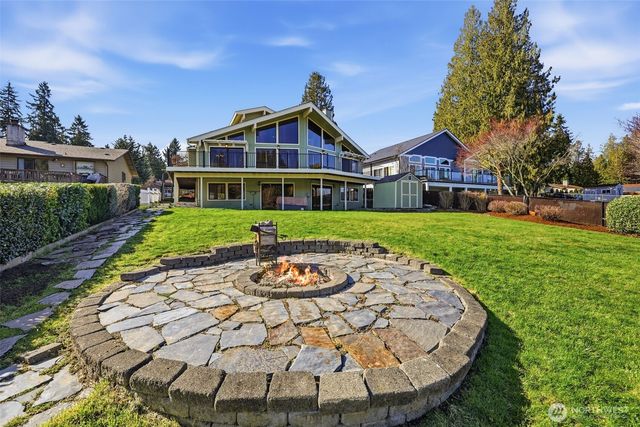 5322 S Island Drive E, Bonney Lake, WA 98391