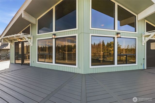 5322 S Island Drive E, Bonney Lake, WA 98391