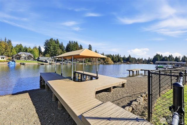5322 S Island Drive E, Bonney Lake, WA 98391
