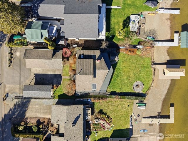 5322 S Island Drive E, Bonney Lake, WA 98391