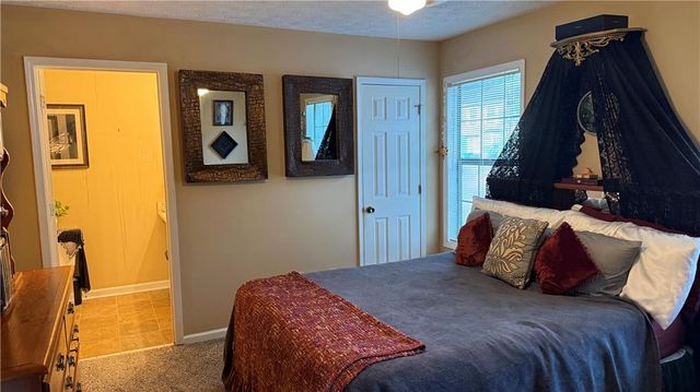 1046 Thornwoode Lane, Stone Mountain, GA 30083
