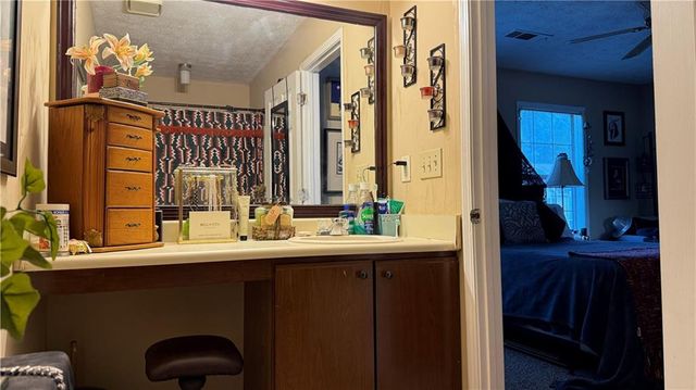 1046 Thornwoode Lane, Stone Mountain, GA 30083