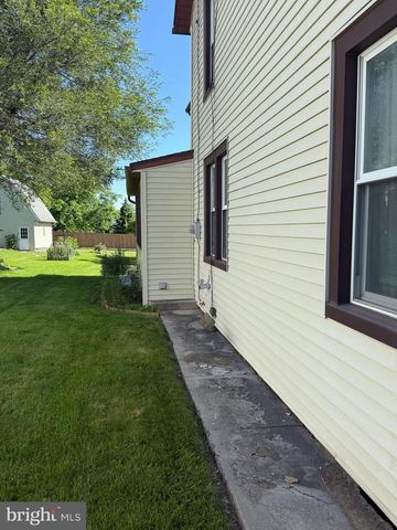 25 HARDING ST, Manchester, PA 17345