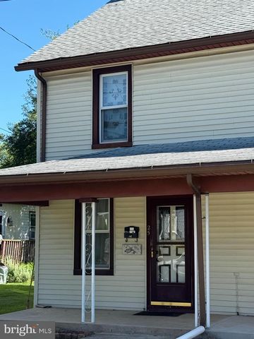 25 HARDING ST, Manchester, PA 17345