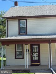 25 HARDING ST, Manchester, PA 17345