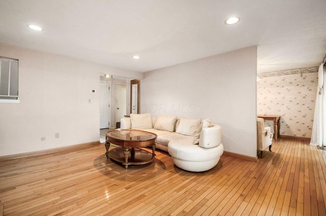 5101 Delancey Street, Columbus, OH 43220