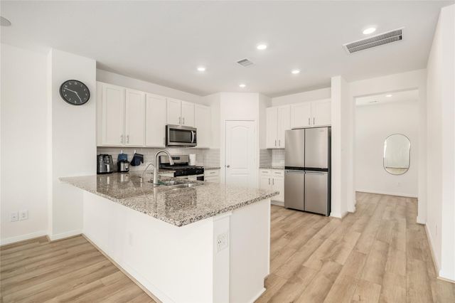8202 Leisure Point Drive, Cypress, TX 77433